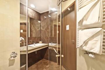 Фото номера Двухместный номер с 1 кроватью Отель Artis Hotel &amp; Spa г. Замосць 5
