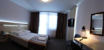 Фото номера Двухместный номер с 1 кроватью Отель Hotel Junior г. Замосць 4