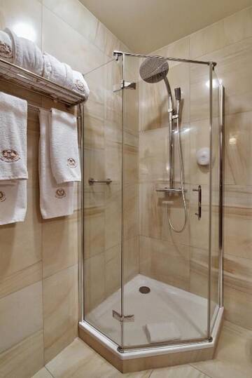 Фото номера Стандартный двухместный номер с 2 отдельными кроватями Отель Hotel Koronny г. Замосць 16