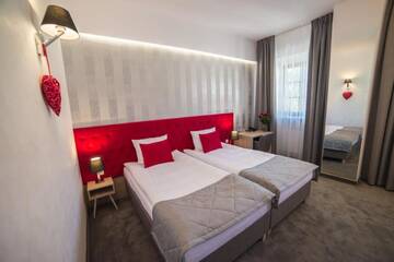 Фото номера Двухместный номер Делюкс с 2 отдельными кроватями Мини-отель Hotel Arte г. Замосць 2