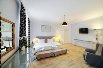 Фото номера Номер-студио Делюкс с кроватью размера &quot;queen-size&quot; Апартаменты Apartamenty Łozówka г. Замосць 2